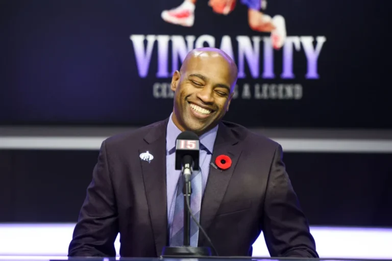 Vince-Carter-speaks-to-the-media-1024x683